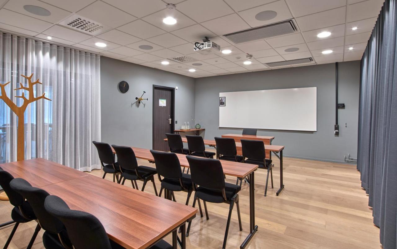 Scandic Grand Hotel Эребру Экстерьер фото