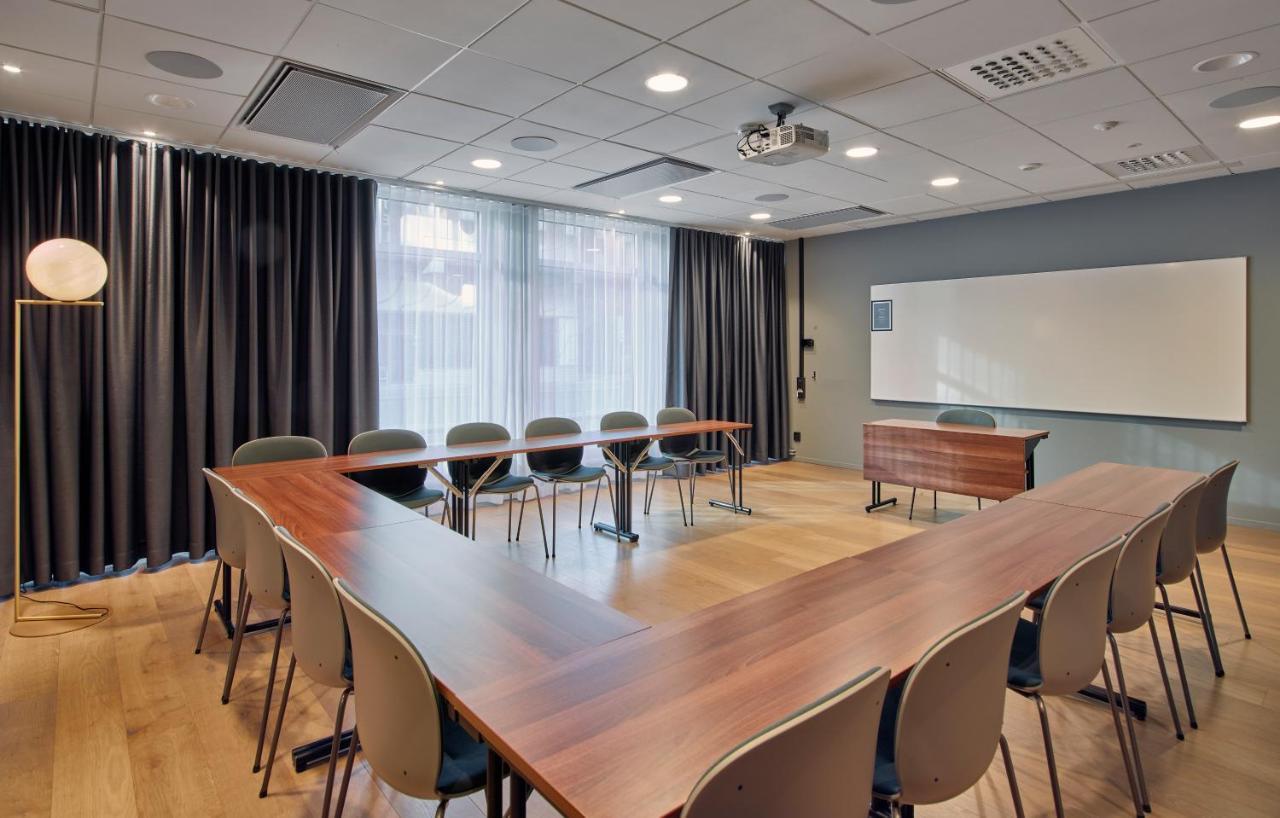 Scandic Grand Hotel Эребру Экстерьер фото