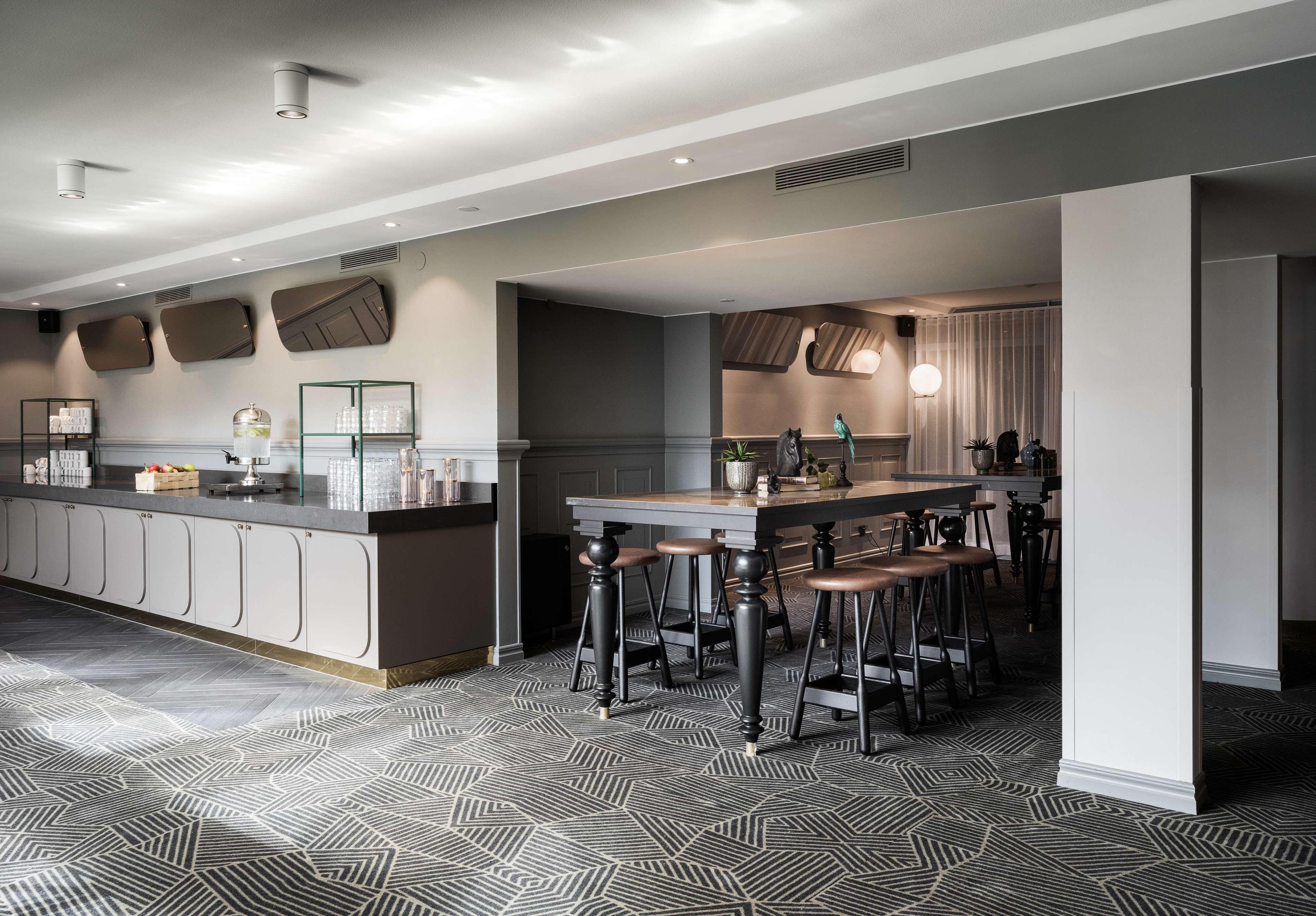 Scandic Grand Hotel Эребру Экстерьер фото