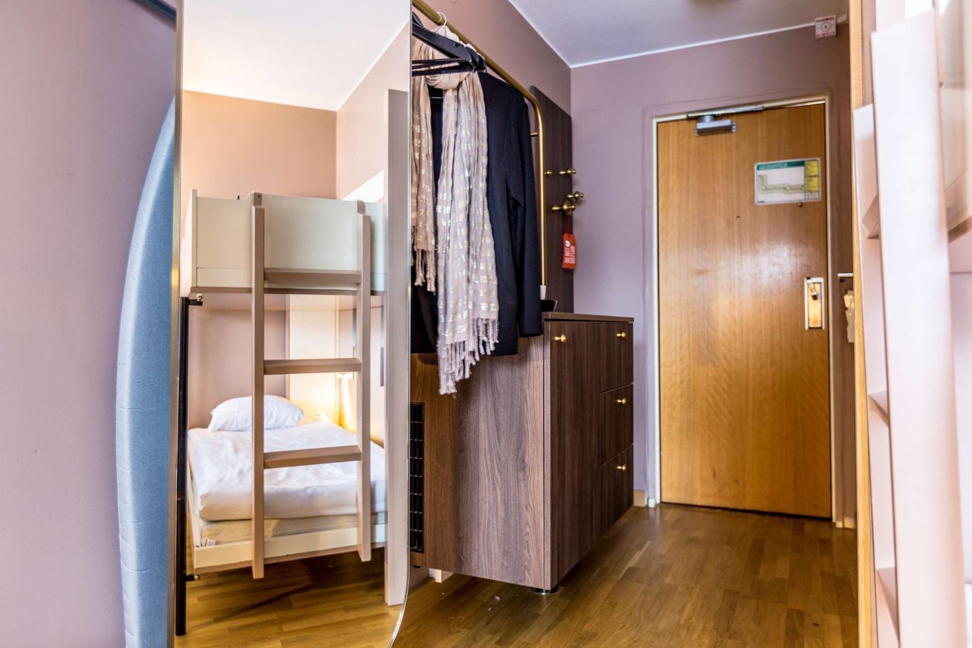 Scandic Grand Hotel Эребру Экстерьер фото
